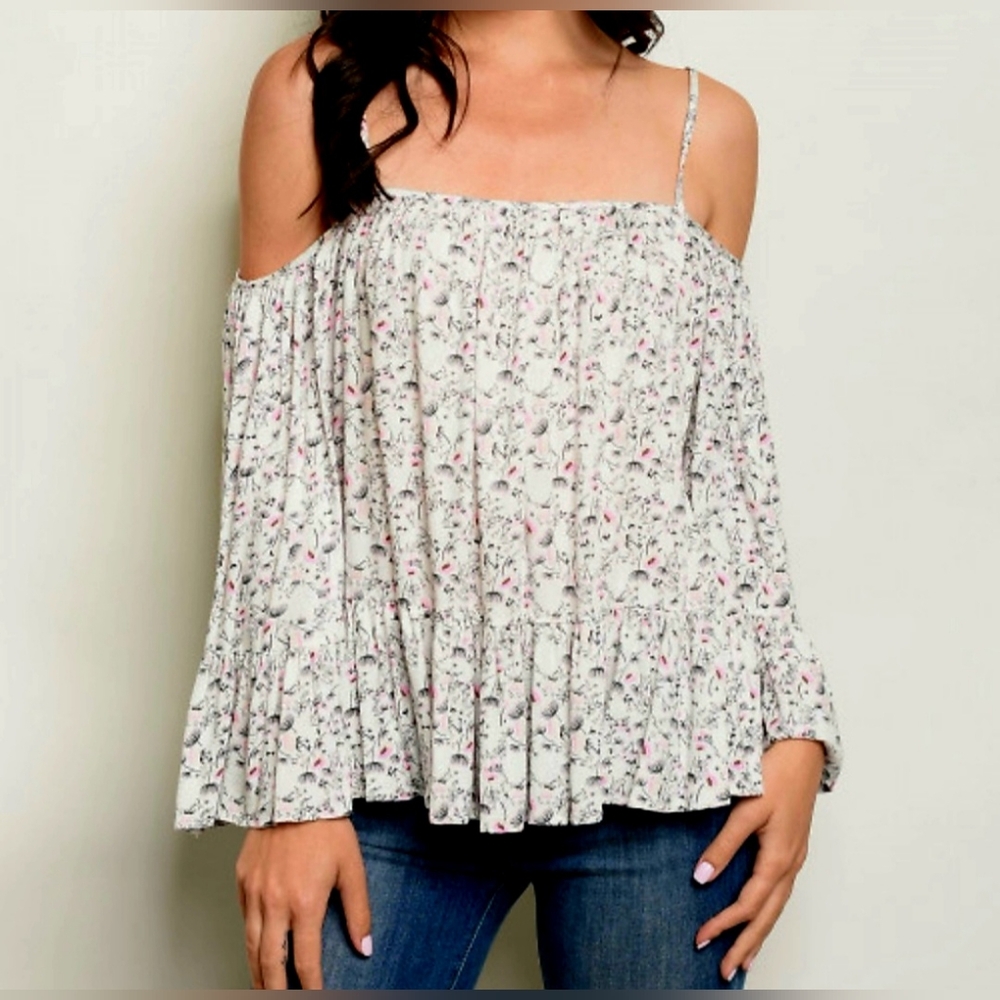 Trend Setter Diva Boutique Cream Floral Off-Shoulder Blouse NWT Medium